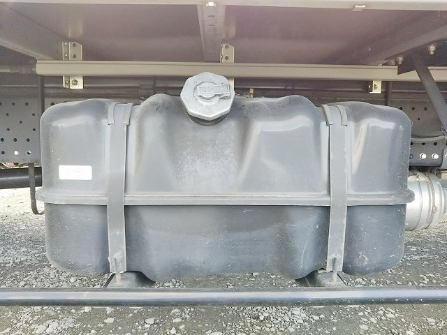 いすゞエルフアルミウイング小型（2t・3t）[写真16]