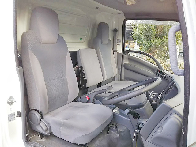 いすゞエルフアルミウイング小型（2t・3t）[写真18]