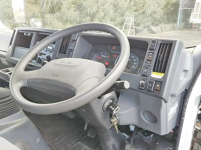 いすゞエルフアルミウイング小型（2t・3t）[写真19]