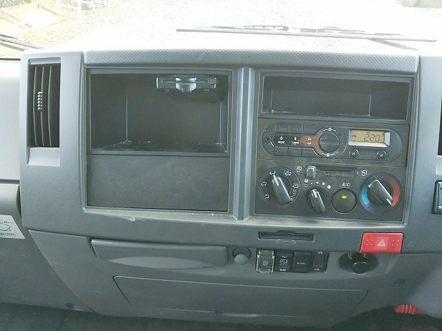 いすゞエルフアルミウイング小型（2t・3t）[写真23]