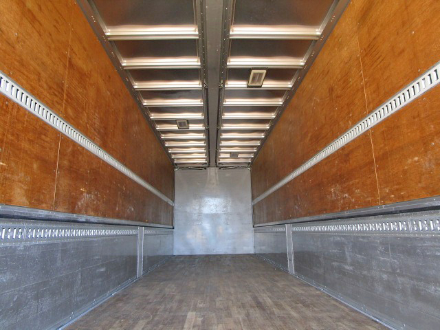 UDトラックスクオンアルミウイング大型（10t）[写真11]