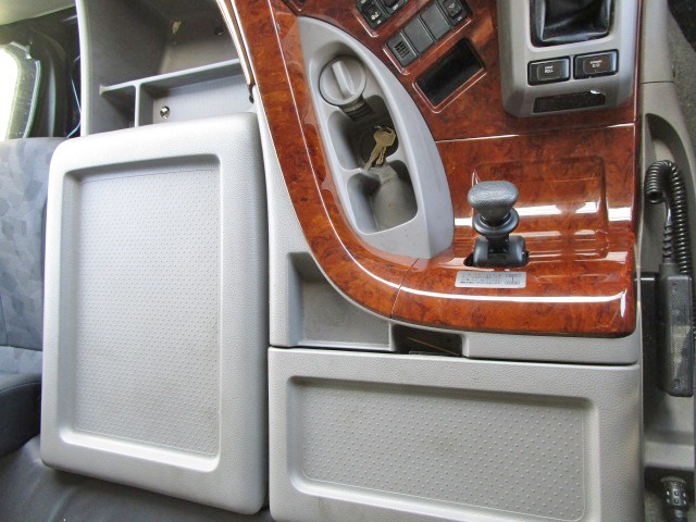 UDトラックスクオンアルミウイング大型（10t）[写真39]