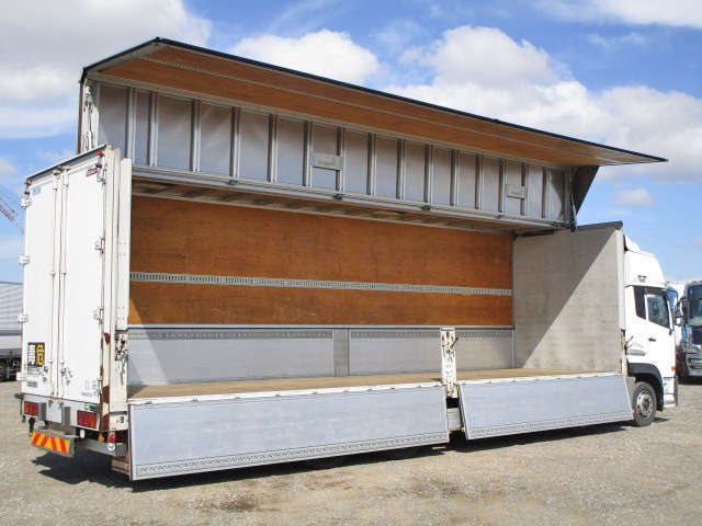 UDトラックスクオンアルミウイング大型（10t）[写真06]