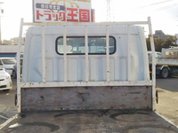 三菱ふそうキャンター平ボディ小型（2t・3t）[写真13]