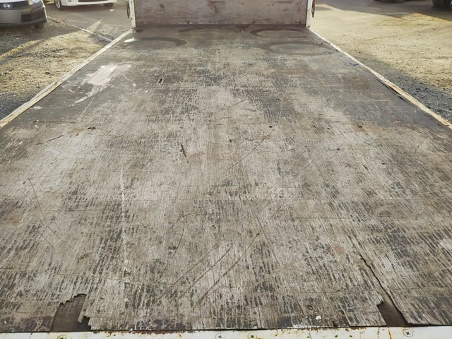 三菱ふそうキャンター平ボディ小型（2t・3t）[写真15]