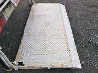 三菱ふそうキャンター平ボディ小型（2t・3t）[写真18]