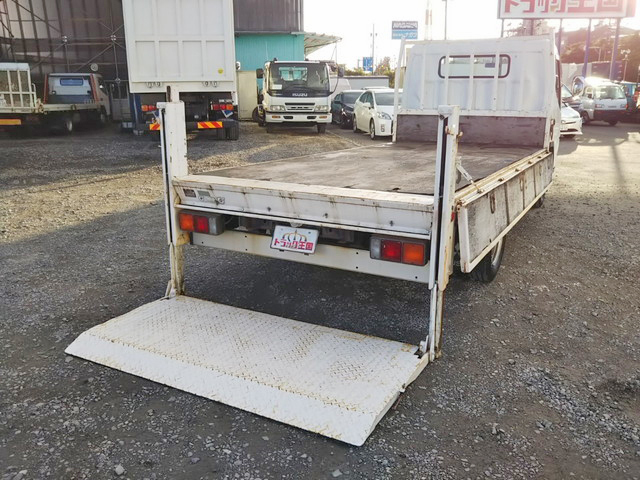 三菱ふそうキャンター平ボディ小型（2t・3t）[写真02]