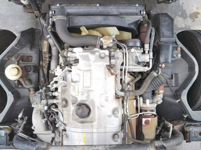 三菱ふそうキャンター平ボディ小型（2t・3t）[写真26]