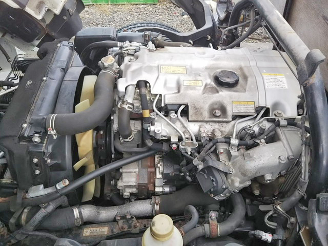 三菱ふそうキャンター平ボディ小型（2t・3t）[写真27]