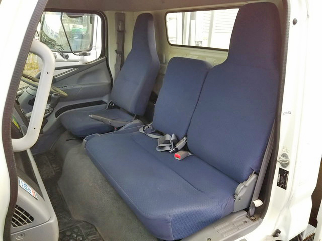 三菱ふそうキャンター平ボディ小型（2t・3t）[写真34]