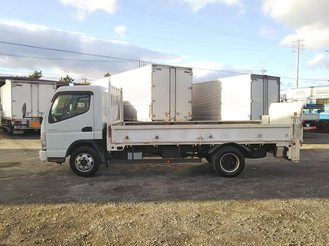 三菱ふそうキャンター平ボディ小型（2t・3t）[写真05]