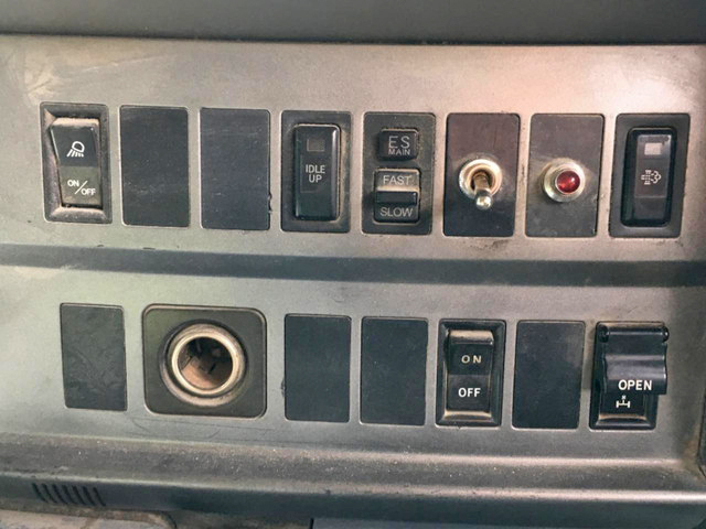 日野プロフィアダンプ大型（10t）[写真17]