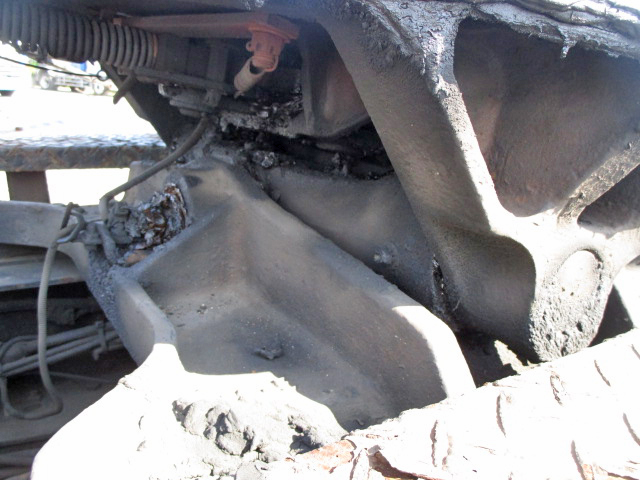 UDトラックスクオントレーラーヘッド（トラクターヘッド）大型（10t）[写真10]