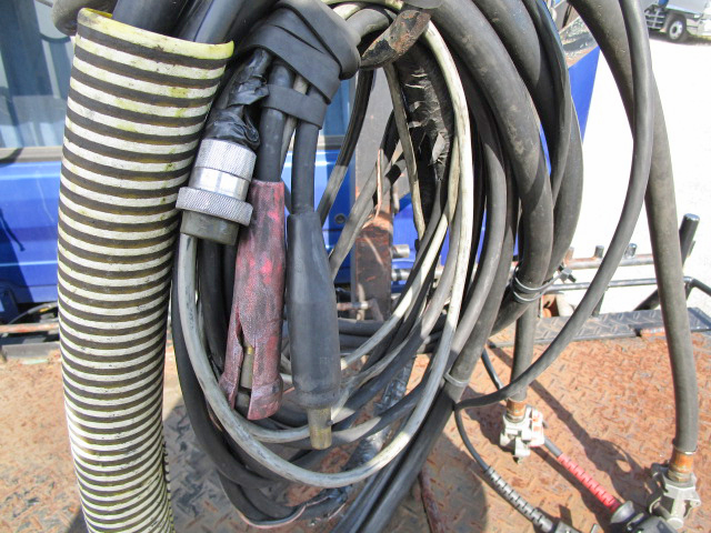 UDトラックスクオントレーラーヘッド（トラクターヘッド）大型（10t）[写真18]