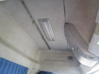 UDトラックスクオントレーラーヘッド（トラクターヘッド）大型（10t）[写真22]