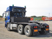 UDトラックスクオントレーラーヘッド（トラクターヘッド）大型（10t）[写真03]