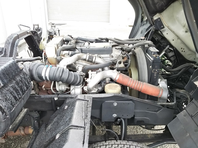 いすゞフォワードアルミウイング中型（4t）[写真28]