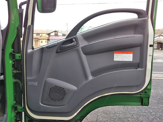 いすゞフォワードアルミウイング中型（4t）[写真31]