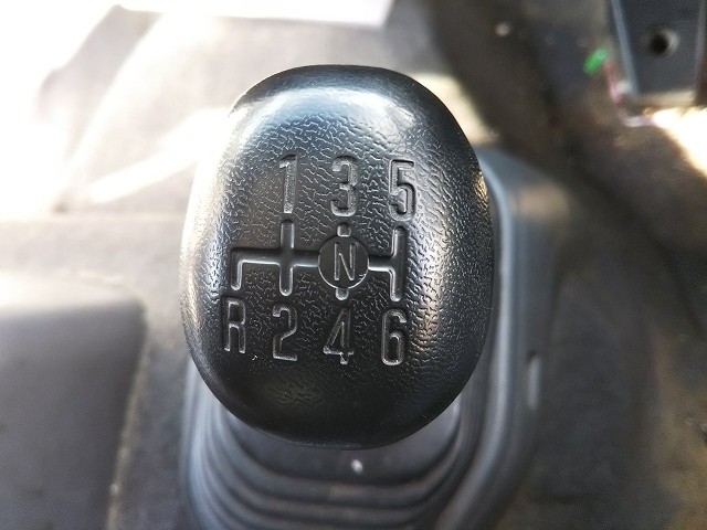 いすゞフォワードアルミウイング中型（4t）[写真38]