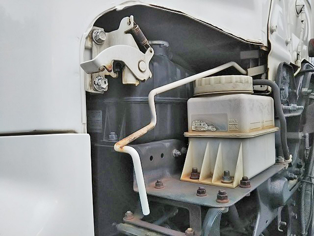 日野プロフィアトレーラーヘッド（トラクターヘッド）大型（10t）[写真16]