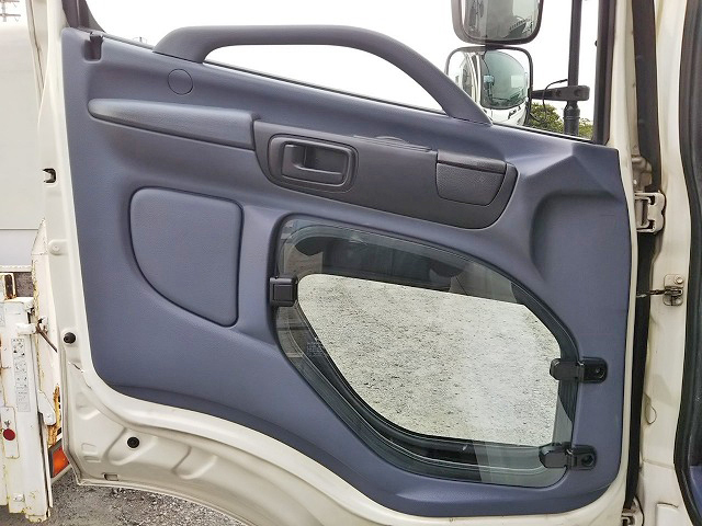 日野プロフィアトレーラーヘッド（トラクターヘッド）大型（10t）[写真25]