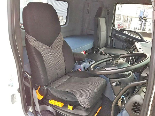 日野プロフィアトレーラーヘッド（トラクターヘッド）大型（10t）[写真28]