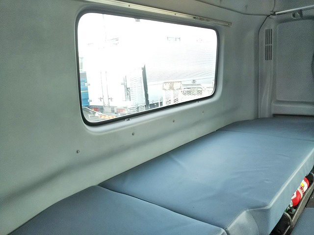 日野プロフィアトレーラーヘッド（トラクターヘッド）大型（10t）[写真31]