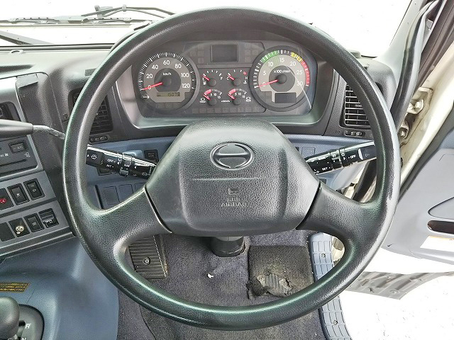 日野プロフィアトレーラーヘッド（トラクターヘッド）大型（10t）[写真34]