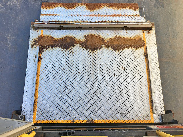 いすゞエルフアルミバン小型（2t・3t）[写真11]