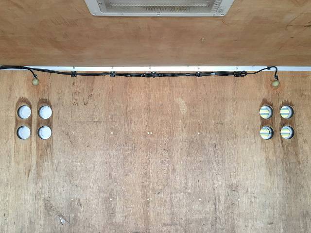 いすゞエルフアルミバン小型（2t・3t）[写真17]