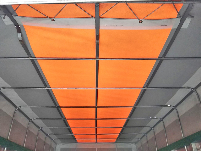 三菱ふそうキャンターオープントップバン小型（2t・3t）[写真15]