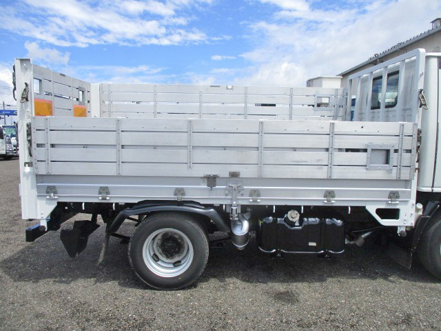 いすゞエルフアルミブロック小型（2t・3t）[写真14]