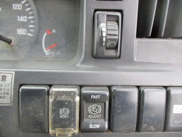 いすゞエルフアルミブロック小型（2t・3t）[写真28]