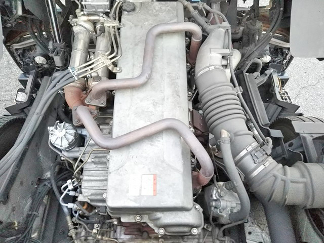 日野プロフィアトレーラーヘッド（トラクターヘッド）大型（10t）[写真18]