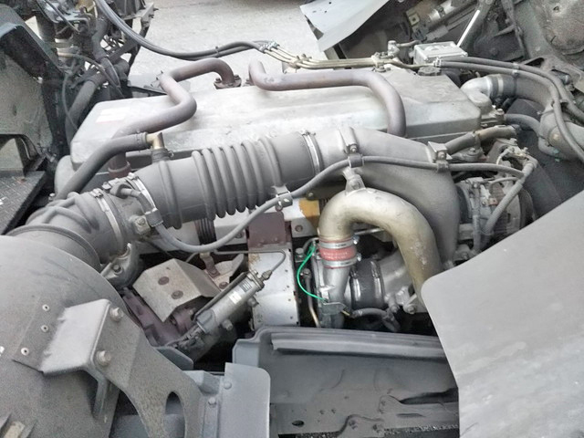 日野プロフィアトレーラーヘッド（トラクターヘッド）大型（10t）[写真19]