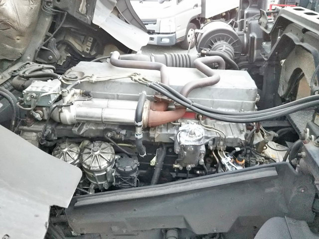 日野プロフィアトレーラーヘッド（トラクターヘッド）大型（10t）[写真20]