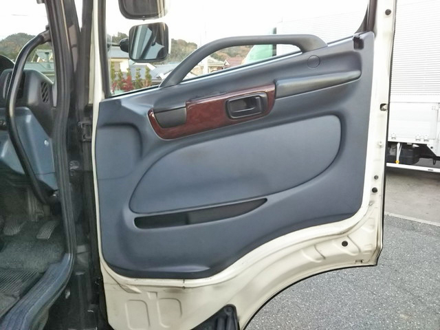 日野プロフィアトレーラーヘッド（トラクターヘッド）大型（10t）[写真23]