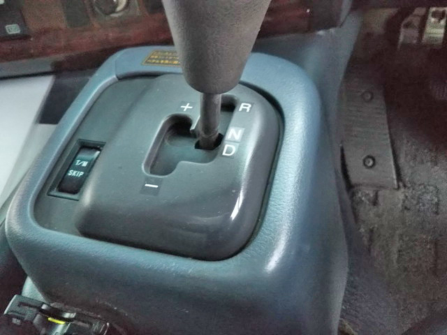 日野プロフィアトレーラーヘッド（トラクターヘッド）大型（10t）[写真30]