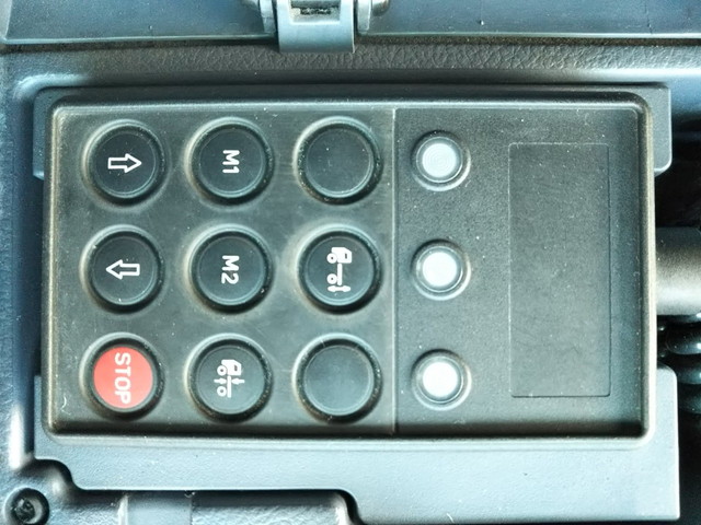 日野プロフィアトレーラーヘッド（トラクターヘッド）大型（10t）[写真32]