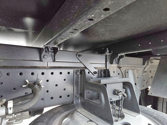 いすゞエルフアルミバン小型（2t・3t）[写真21]