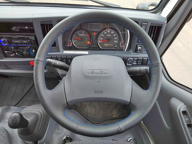 いすゞエルフアルミバン小型（2t・3t）[写真35]