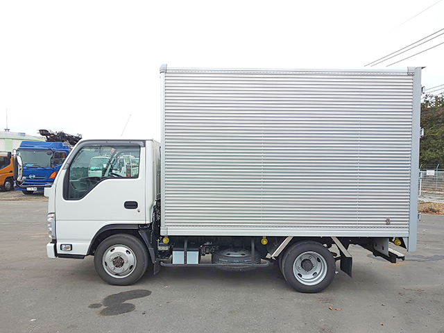 いすゞエルフアルミバン小型（2t・3t）[写真05]