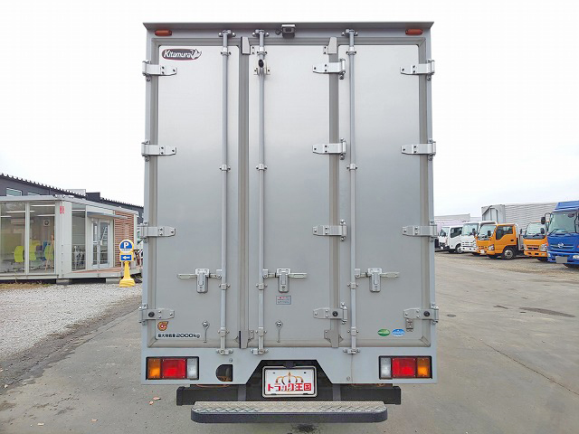 いすゞエルフアルミバン小型（2t・3t）[写真09]