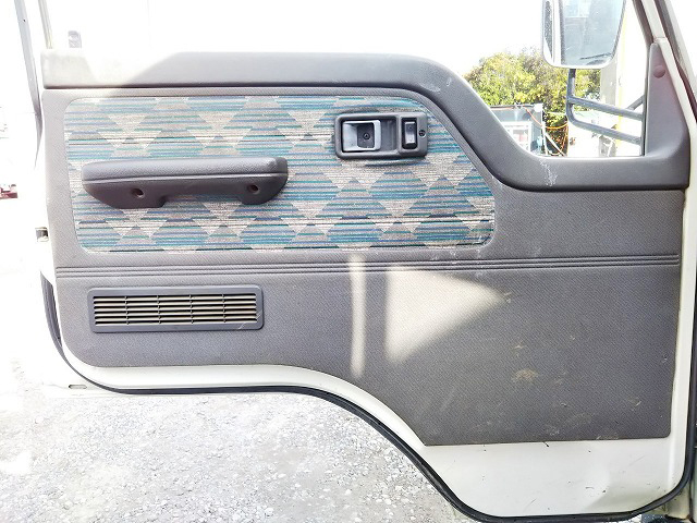 マツダタイタンセーフティローダー小型（2t・3t）[写真27]