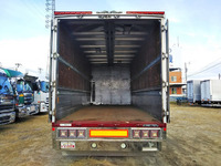 三菱ふそうファイターアルミウイング中型（4t）[写真13]