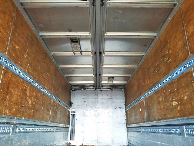 三菱ふそうファイターアルミウイング中型（4t）[写真17]