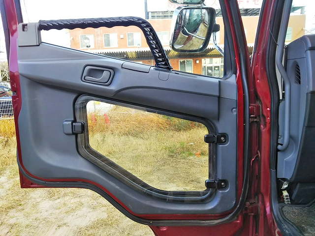 三菱ふそうファイターアルミウイング中型（4t）[写真28]