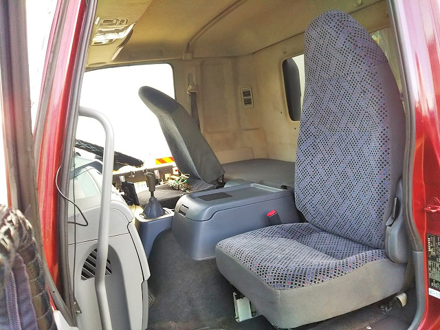 三菱ふそうファイターアルミウイング中型（4t）[写真29]