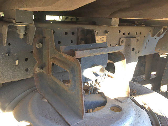 いすゞエルフ平ボディ小型（2t・3t）[写真08]