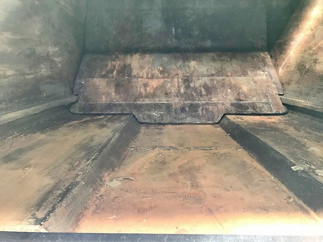 三菱ふそうファイターパッカー車（塵芥車）中型（4t）[写真14]